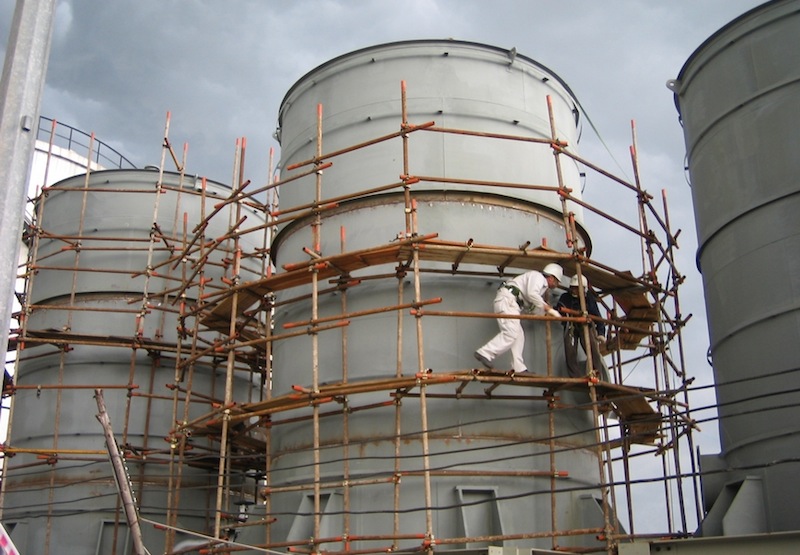 Thi công tẩy gỉ sét bề mặt sắt thép Thi công tẩy gỉ sét bề mặt sắt thép