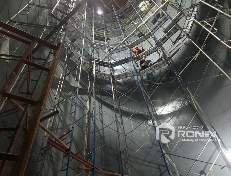 Tráng composite chống ăn mòn cho bể sắt chứa hoá chất nhà máy giấy Tân Uyên - Bình Dương